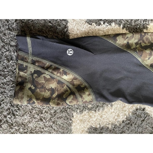 Lululemon leggings size 8 - Picture 2 of 4